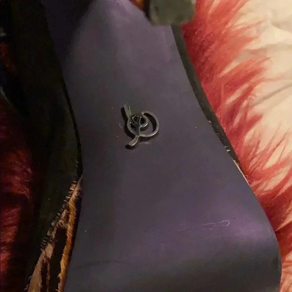 Rachel Roy Kistyn black  suede leather platform Tiger striped heels Sz 9.5 - Picture 6 of 13